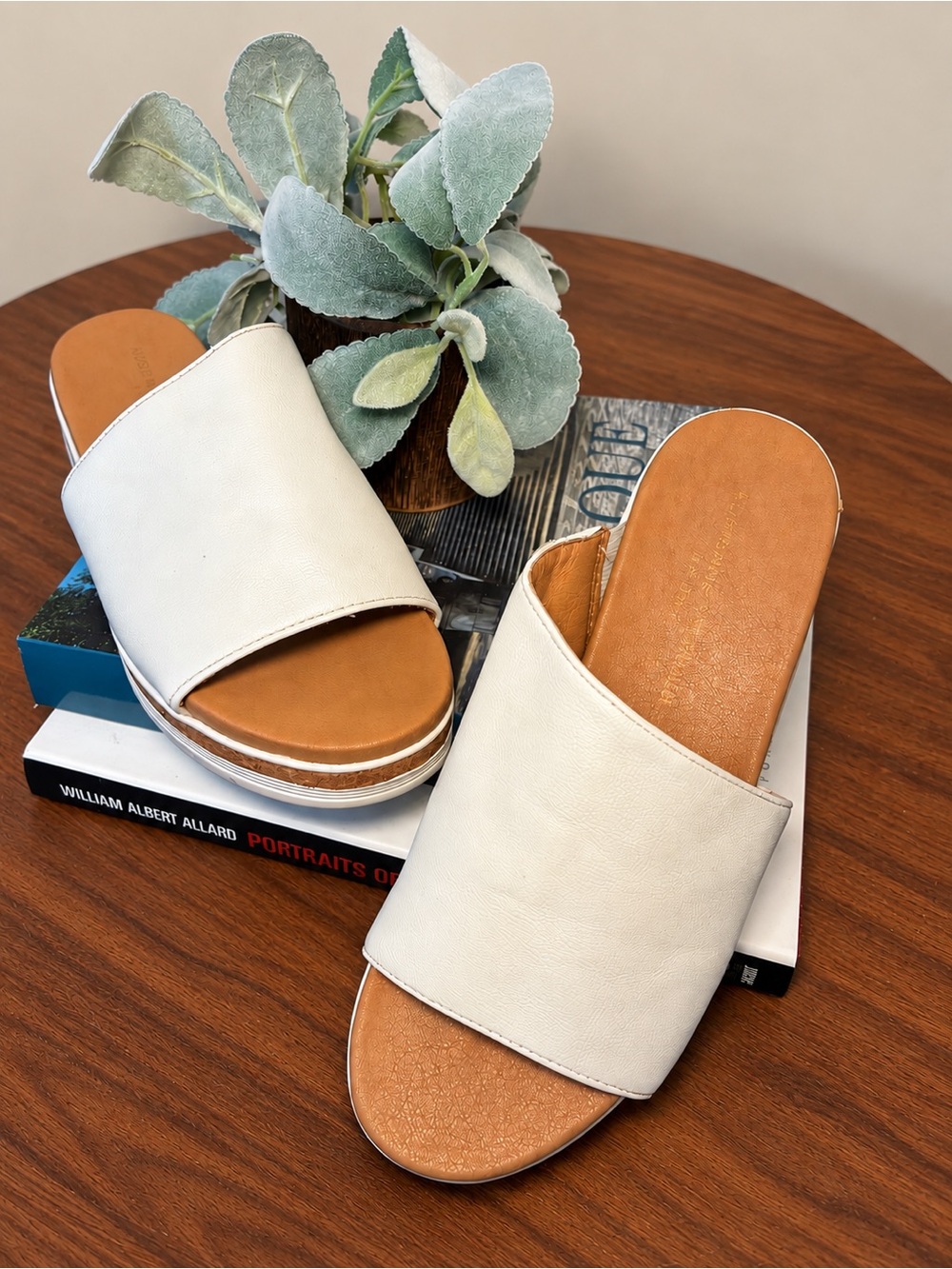 Adrienne Vittadini Sport Provence White Cork Platform Slides 7.5M